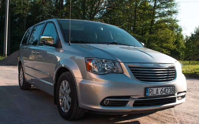 Chrysler Town &amp; Country cena 42600 przebieg: 284000, rok produkcji 2012 z Mordy małe 254